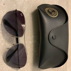 Ray Ban sunglass with case